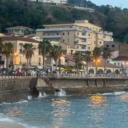 Sabbia Di Marinella * Pizzo (Calabria)